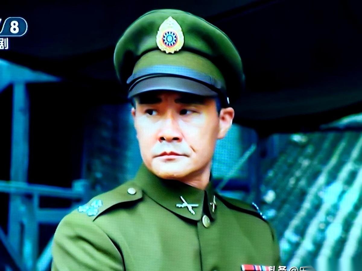 我跟你说，看《沉默的荣耀》看得我后半夜都睡不着。不是因为剧情多刺激，而是被一个