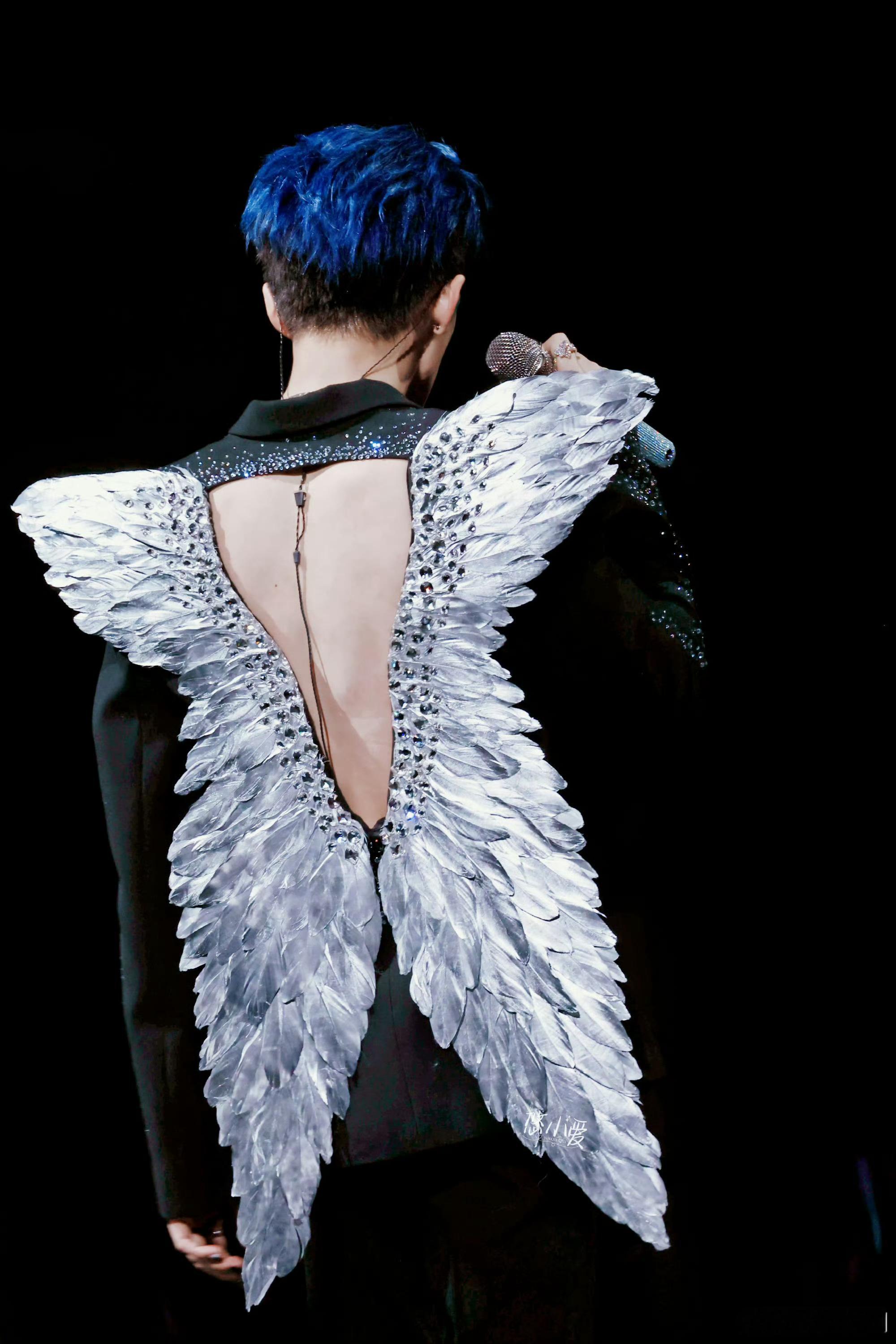 健康而有力的身材好帅，檀健次你也太自律了檀健次干净白皙皮肤肌肉线条