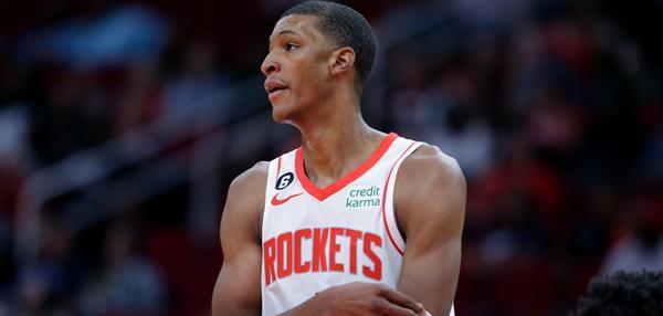 据《TheAthletic》的凯利·伊科透露，菲尼克斯太阳队有意在与休斯顿火箭