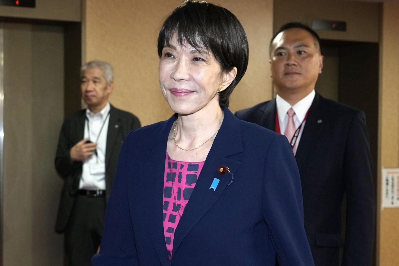 高市早苗当选后，国内又有专家开始预测，认为她绝对干不了太久。其实这段时间，关于高