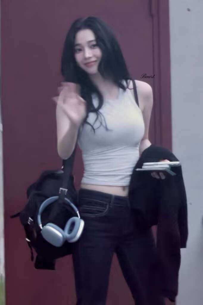 Faker柳智敏广告片第二集柳智敏日常生活照Karina私服好美😎