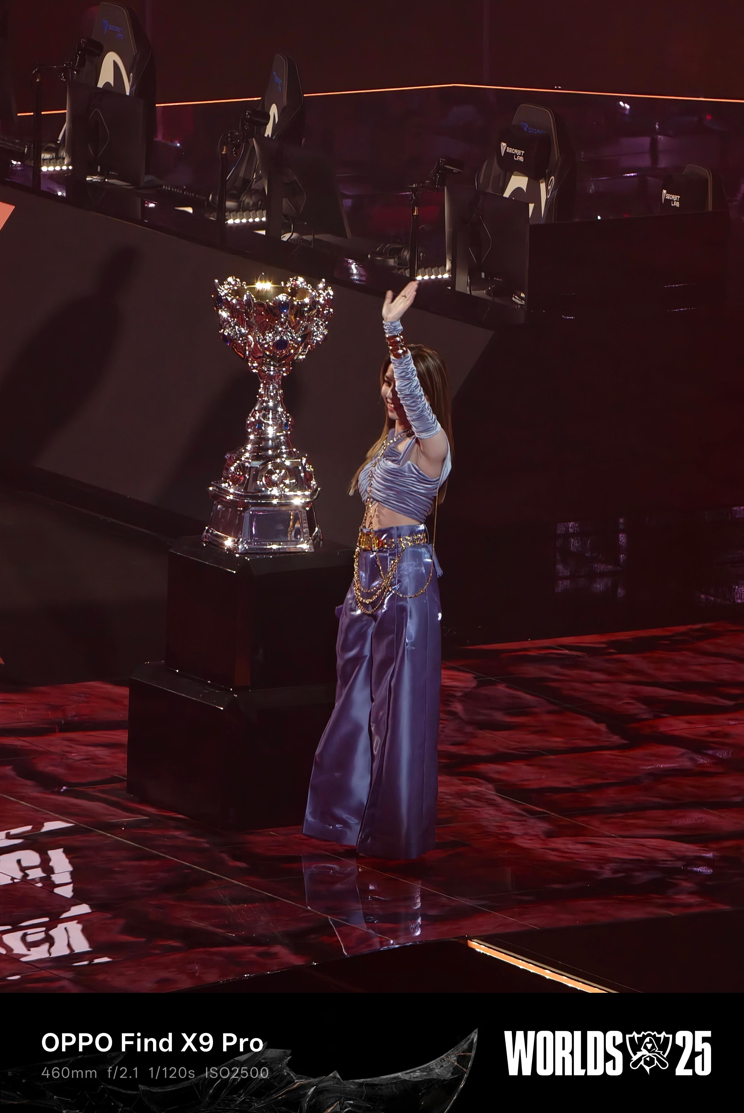 终究还是做不到吗BDD？只能说T1在S赛可能有BUFF吧，都三连冠了。英雄联盟S