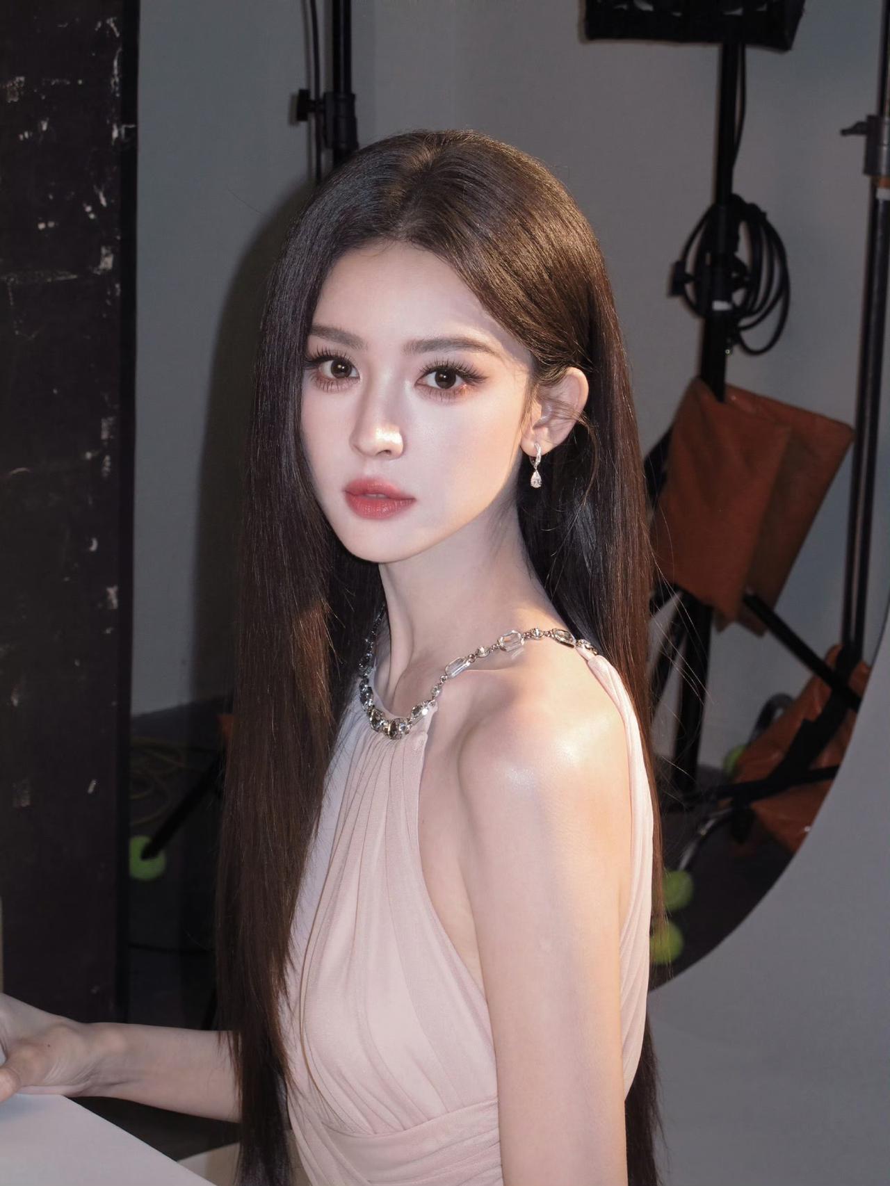 美丽暴击古力娜扎