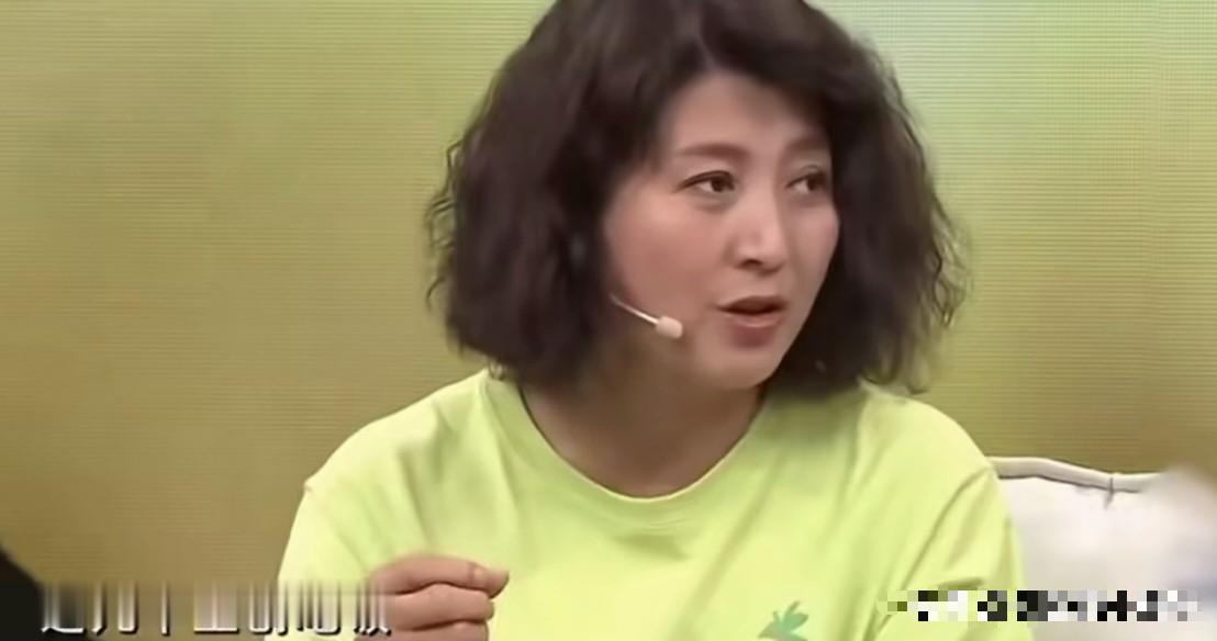 演员闫学晶说：“当年，我儿子在拍《娘亲舅大》时，有次我去探班，我跟导演说，晚上了