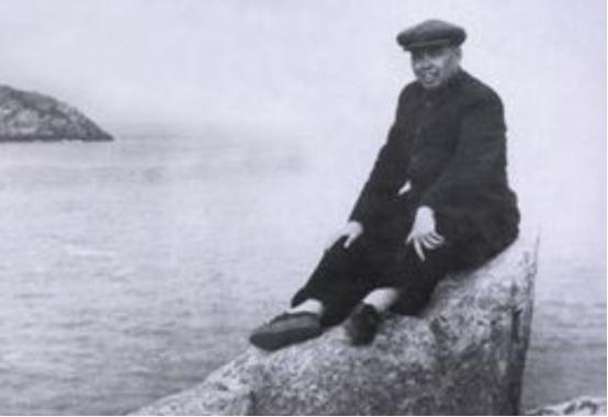 据工作人员回忆，许世友日常生活的“天地”很小，他从来不逛商店，也没法逛，不管在哪