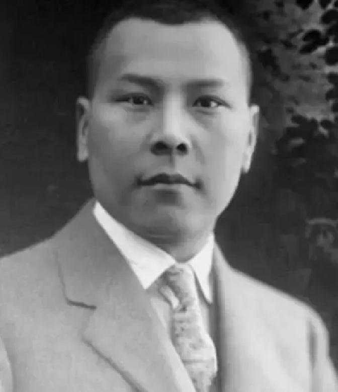 1964年春天，朱德到了昆明。杨如轩在监狱里听说朱德来的消息，托人递出一封信。信里没写多少字，只问了