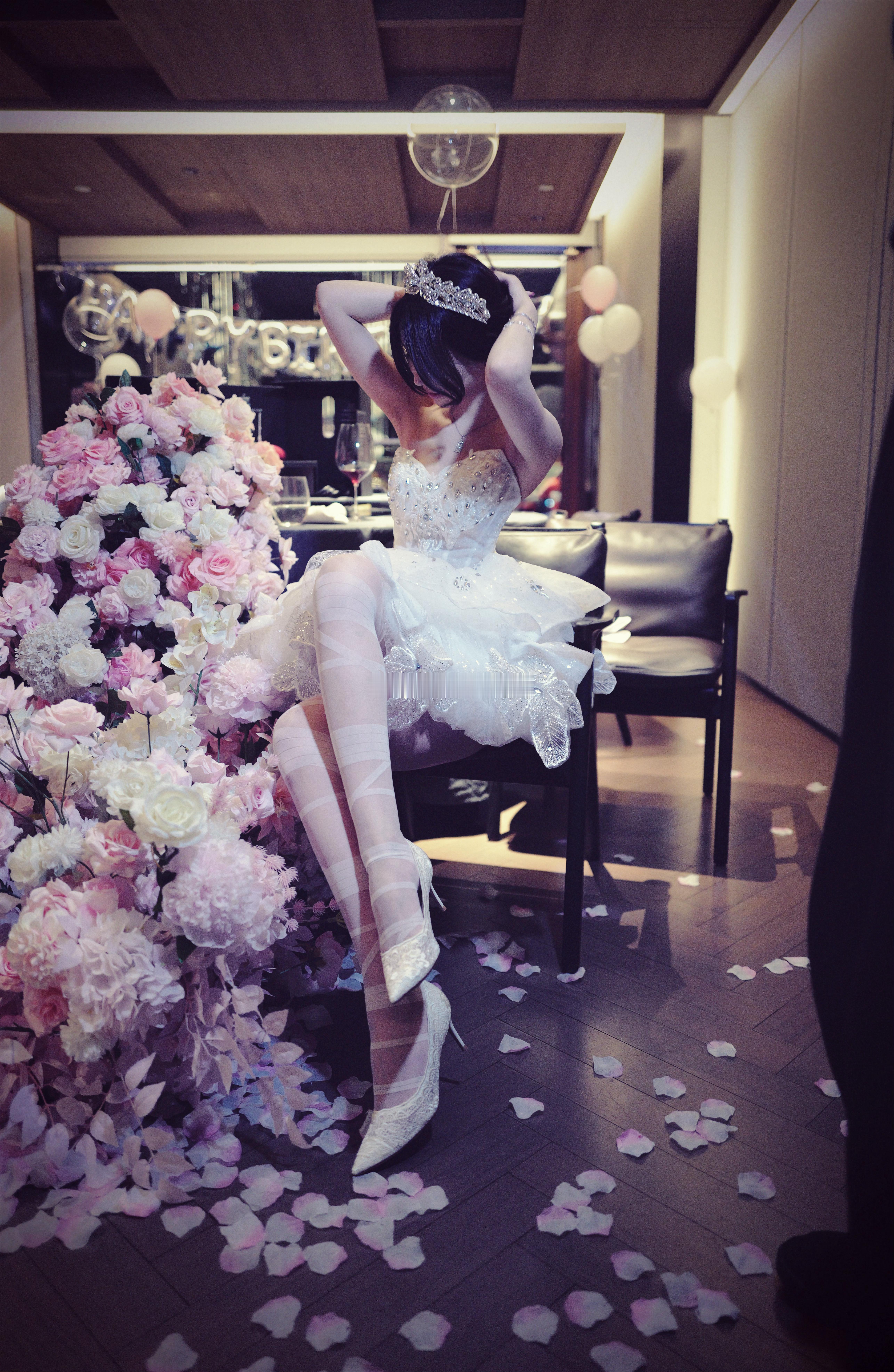 幸福可不可以停留在我身边久一点…再久一点…