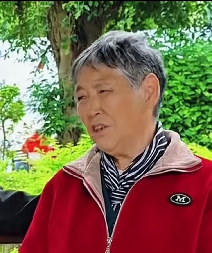 养老问题，这位大妈理解的深透！她说:养老院吃住不愁，这是事实，但不自由，作息时间