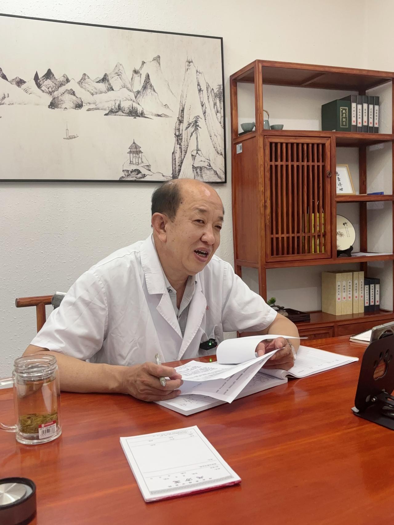 【孩子不长个、长不胖？多半是体内有“内热”，家长别只傻傻补牛奶钙片！】很多家长