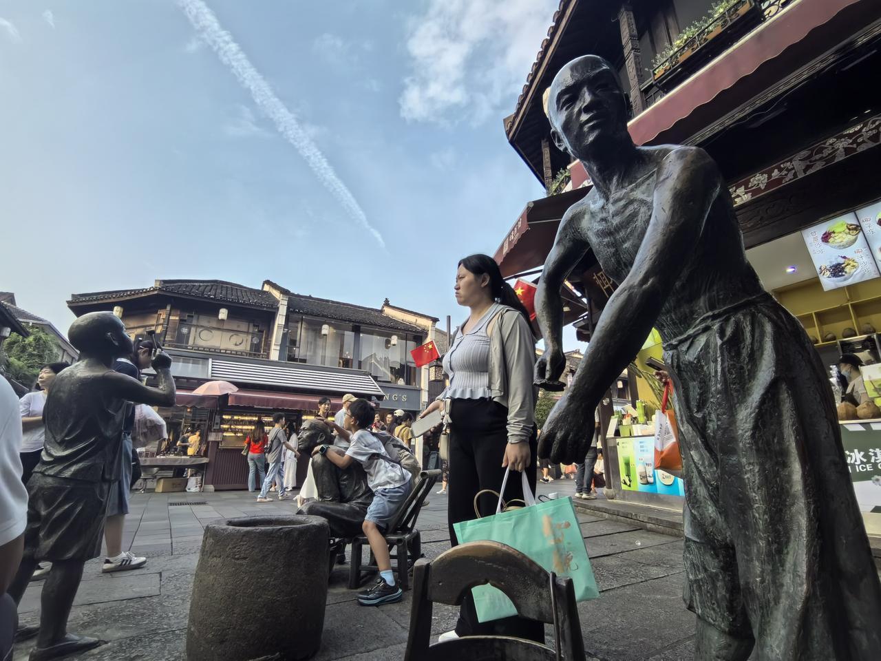 【热评】害死人还称很冤是对生命的亵渎男子上班第一天害死同事自称很冤“早上