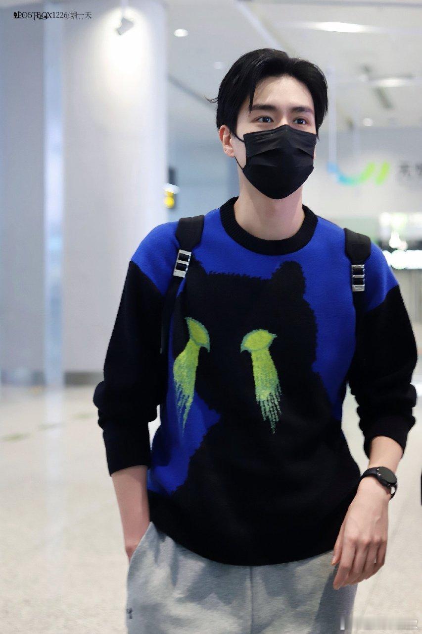 胡一天不要相信男人胡一天这波反套路笑不活！机场被粉丝抓包“食言返程”，直接