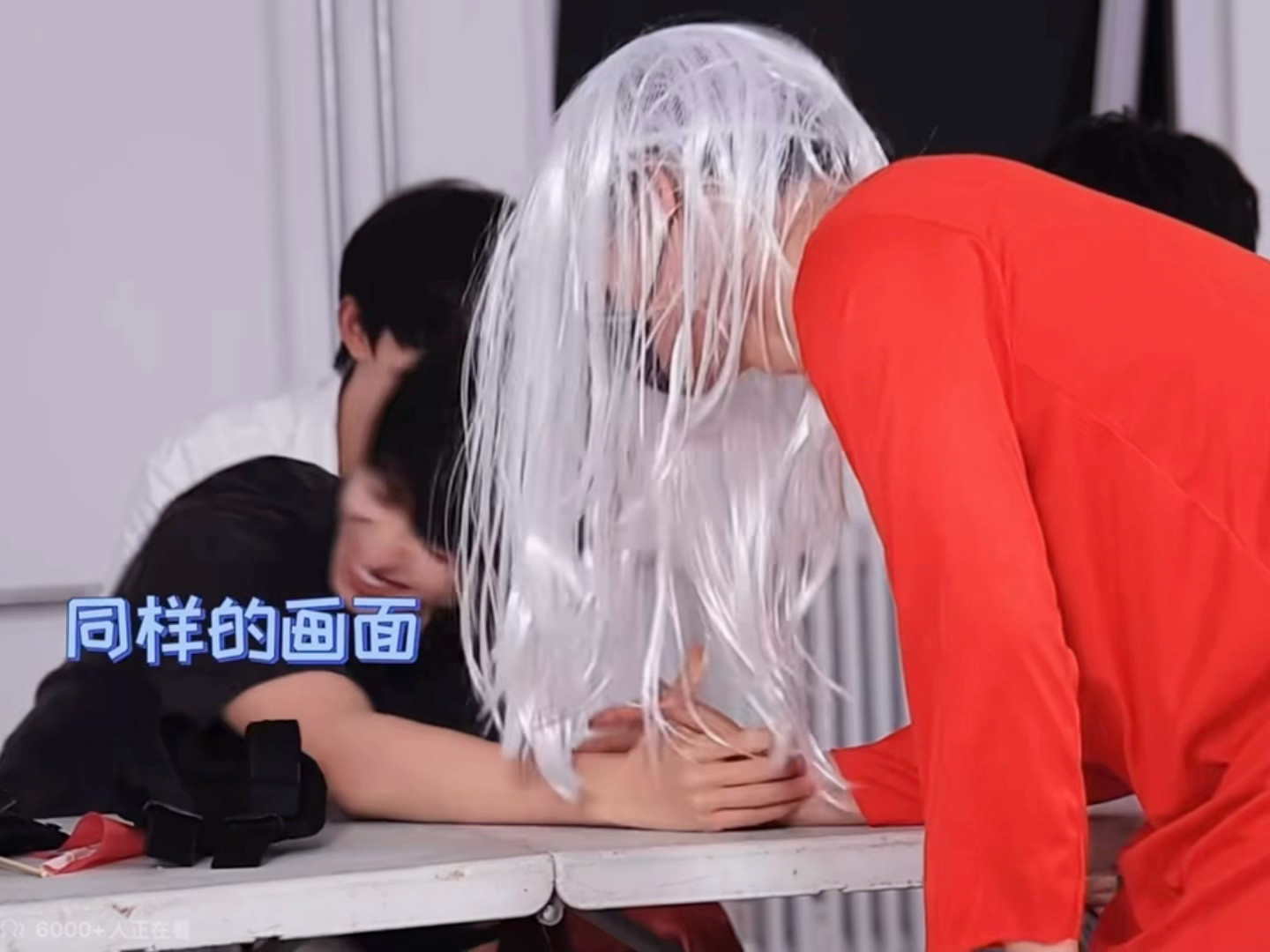 宝宝没事儿拧礼花掰手腕不是咱们的强项