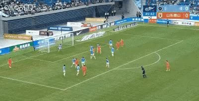 山东泰山客场2-1击败深圳新鹏城后，在最新中超积分榜上升至第四！巴西外援克雷桑继