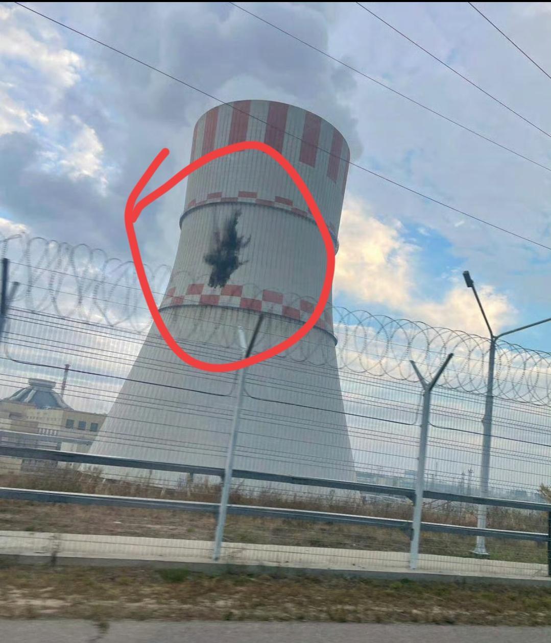 乌克兰彻底摊牌了？看来是想激怒俄罗斯！乌军使用远程无人机，袭击了俄罗斯新沃罗涅日