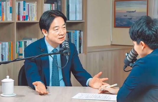 【被问“两岸军力越来越悬殊”，赖清德居然这样回】台湾地区领导人赖清德日前接受岛内