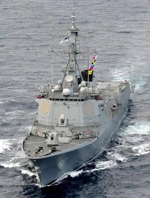 58亿美金砸向大海！沙特急购4-6艘潜艇+5艘护卫舰，韩国比快递还快杀到利雅得。