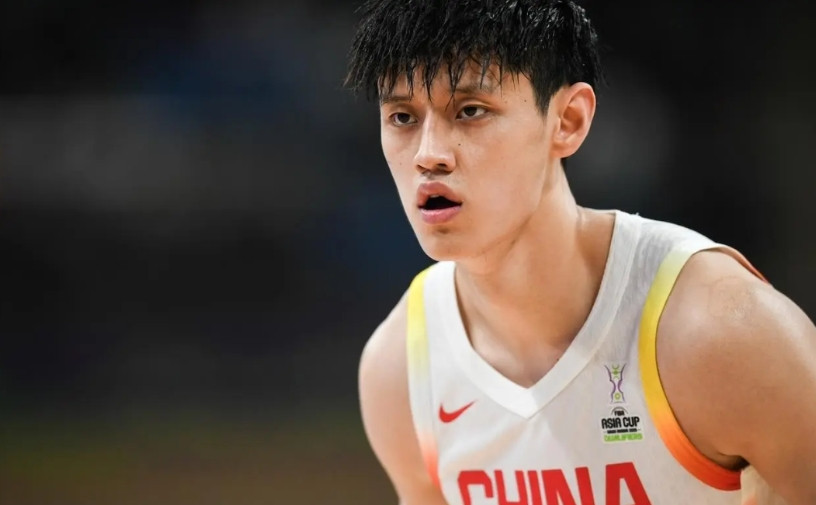 曾凡博这事有那么难决定吗？不就是留在CBA，或者出国留洋两个选择吗？如果自己