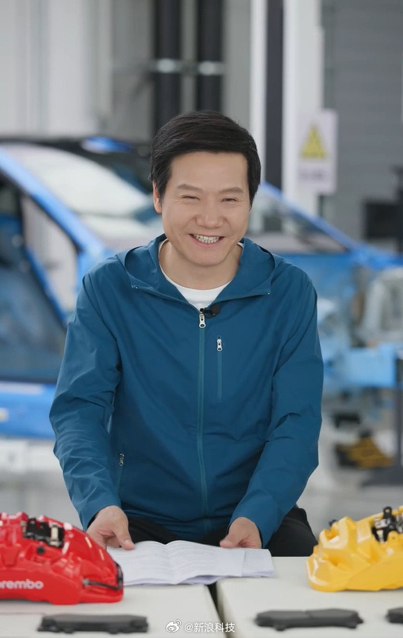 【新一代SU7锁单超4万辆】在直播中宣布，新一代SU7锁单超4万辆。4月1日，据