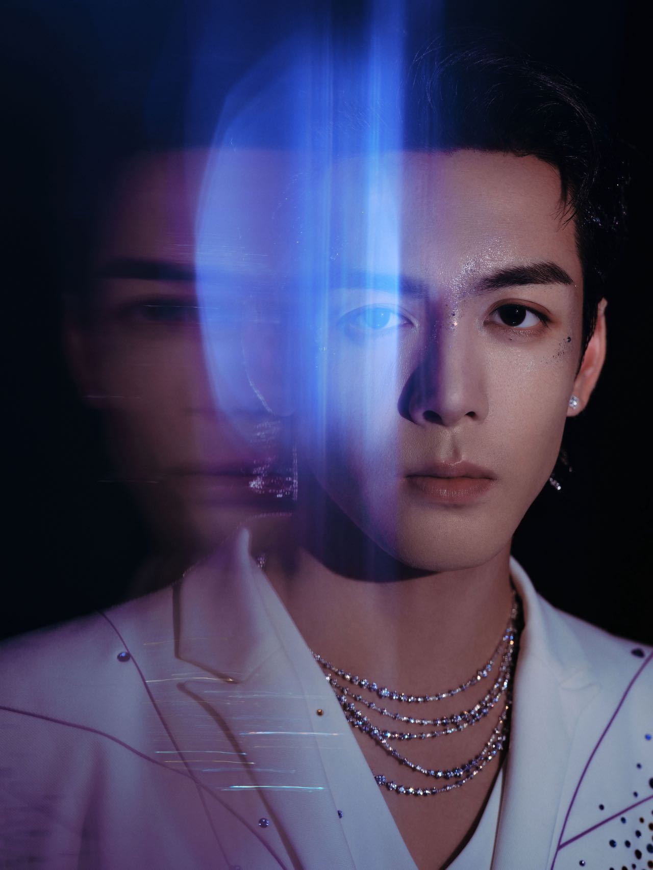 曾舜晞把宇宙星河穿身上！没想到星河元素能这么好驾驭