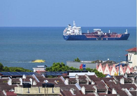 印尼财长刚放狠话要收过路费，才两天就认怂了，这马六甲海峡可没那么好拿捏。 他