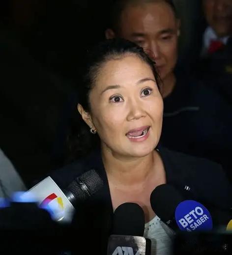 刚当选就翻脸！日裔总统精准踩点，第一把火烧向中国港口？7月3日，藤森庆子刚戴
