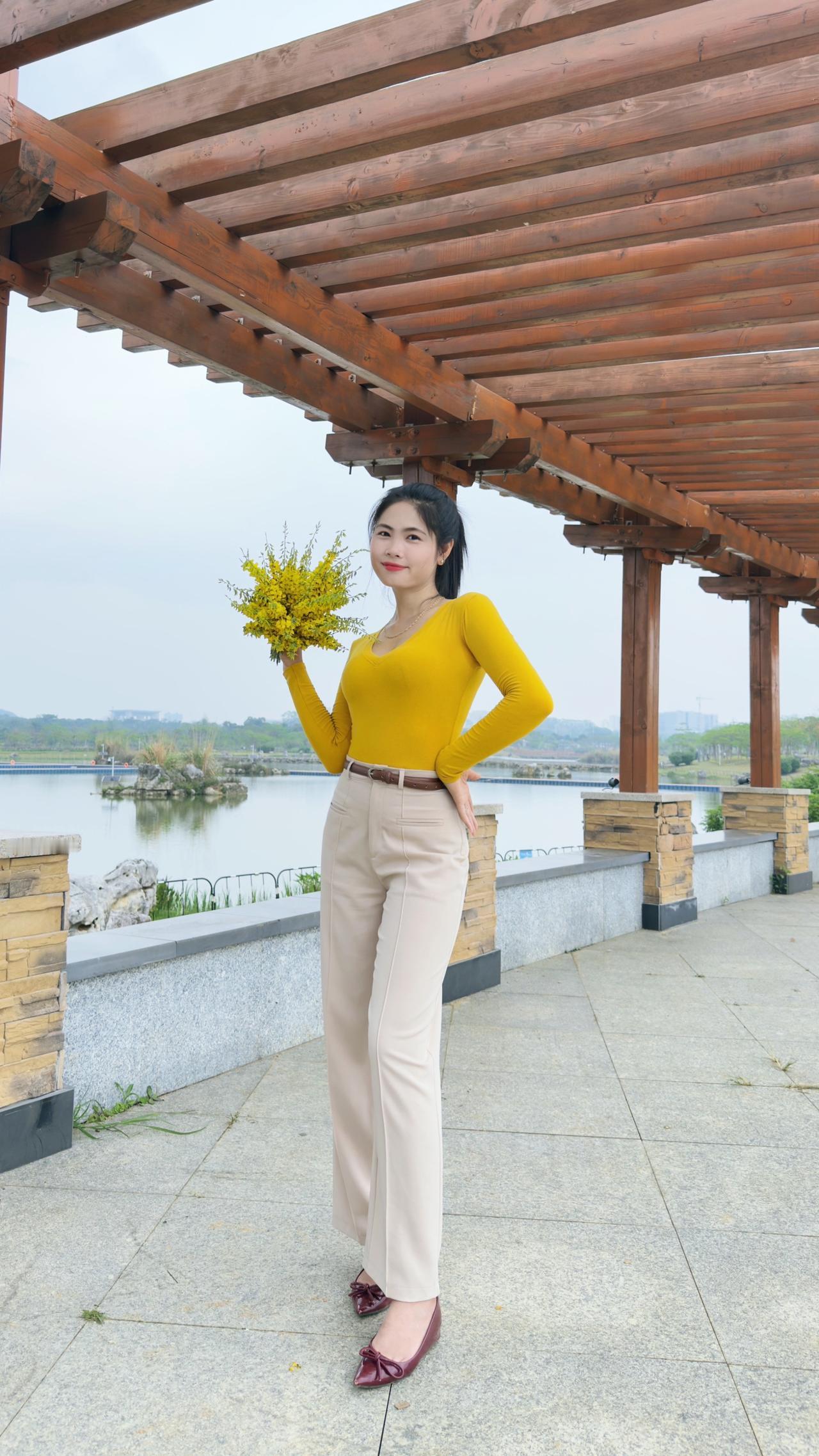 风又吹过眼里的愁👀回头却没人在身后🌼🌼🌼上热门户外舞蹈