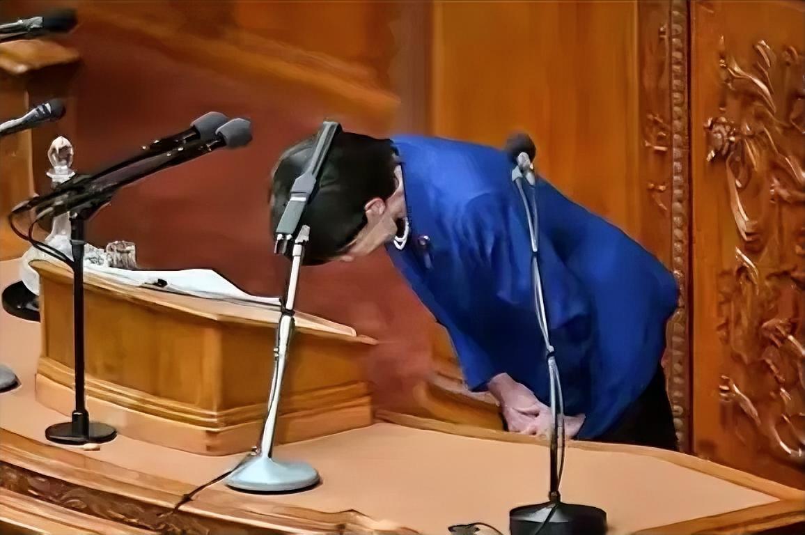 道歉只是幌子！高市早苗深陷献金丑闻，日本政坛金权黑幕再曝光