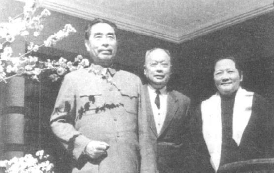 1975年，周总理病重，需要鸽子蛋补充营养，却到处都找不到，这时，有人对邓颖超说