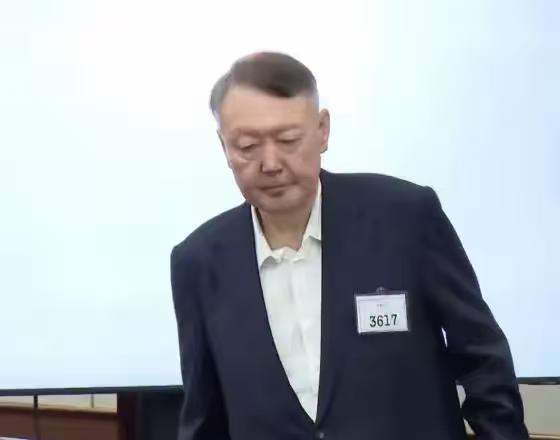 很多人现在才知道李在明的狠辣，短短几个月，他把尹锡悦的心理防线给击溃了。尹锡悦这