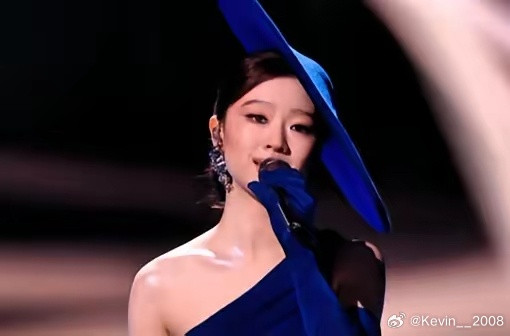 单依纯今晚不是说她唱得有多好，主要编曲确实难听，论高音确实很强，但为什么唱的这么
