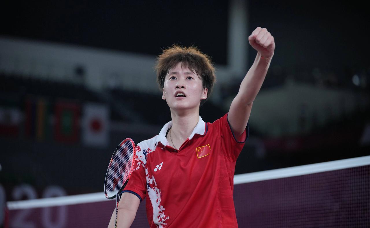 刚刚结束了一场2026年泰国羽毛球公开赛女单半决赛，赛会2号种子、世界排名第4的