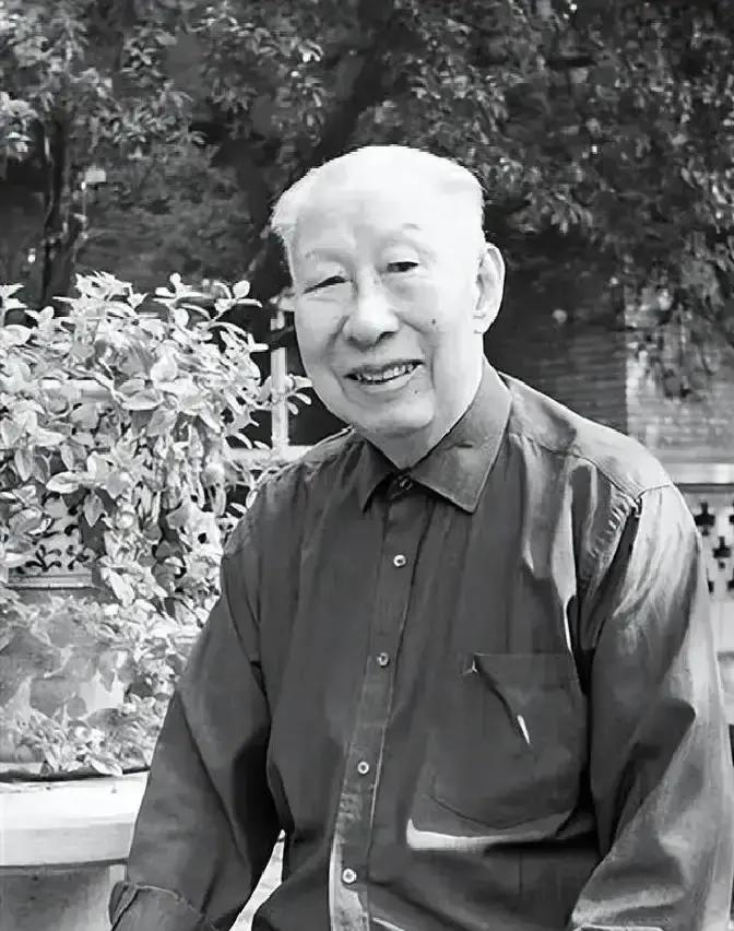 1943年，15个日本兵被八路军堵在窑洞里，他们拒不投降，没曾想八路军指战员曾美