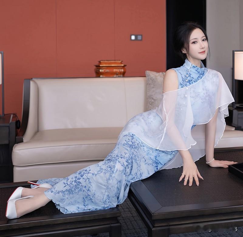 容貌美，气质佳温婉出众温婉娴雅卓越气质女性东方气质美人绝世气质美人素净