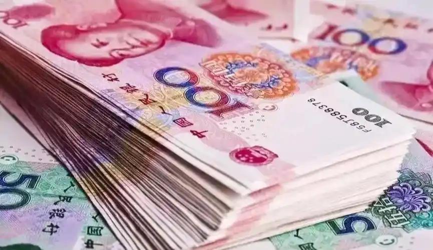特朗普亲手送上“大礼”，海湾国家醒悟，人民币一举完成历史破局 特朗普做梦也想