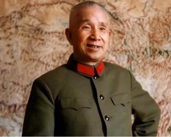 🌞1981年，74岁的粟裕大将，向中央请求“我想回家乡看看”。经过一番讨论