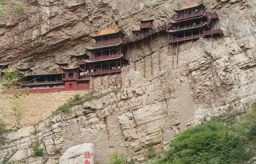 说实话，以前谁跟我提那曲，我脑子里就四个字：荒得吓人。去西藏旅游，大家晒的都