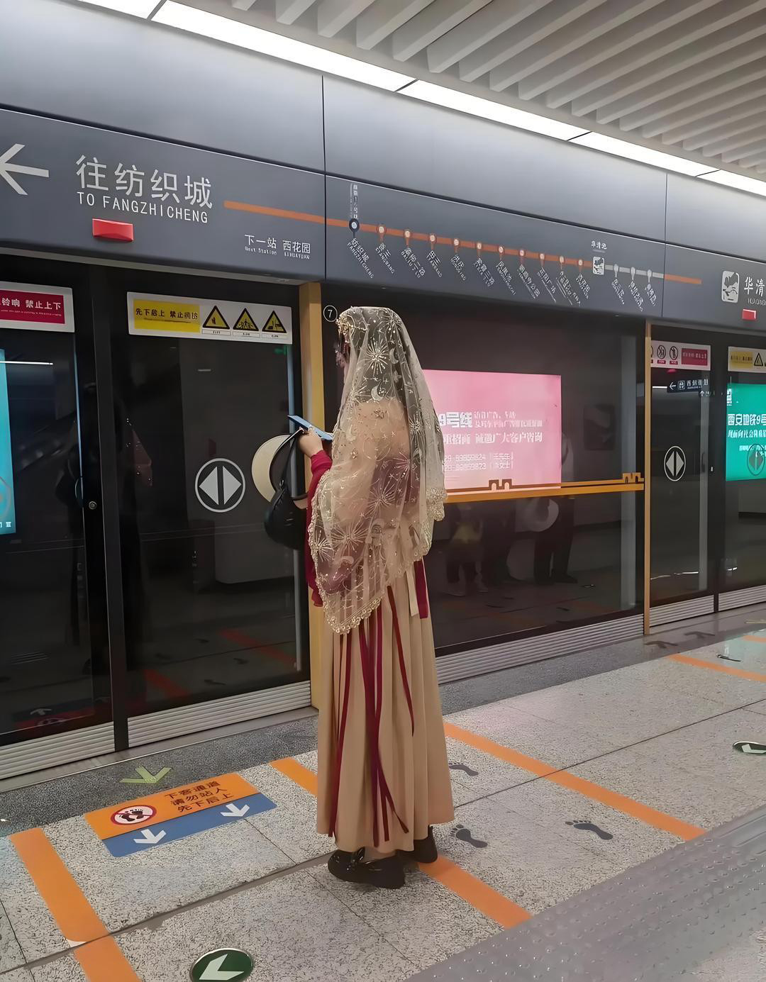 只要他不尴尬，尴尬的就是别人！