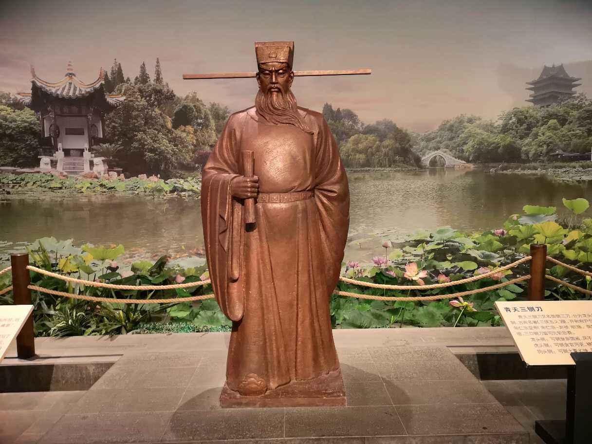 徐知诰赐弟弟毒酒祝他活一千岁，弟弟九个字破解杀局，让哥哥当场变色公元929年