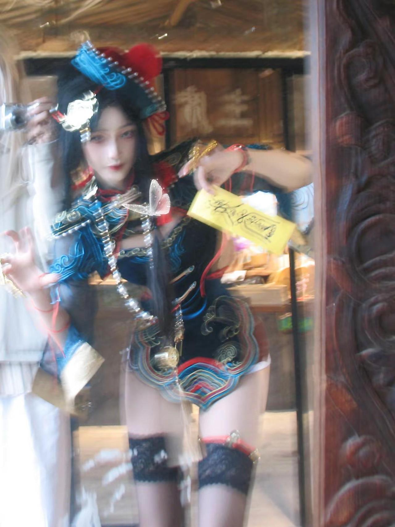 种下情蛊。玉玲珑致歉一切