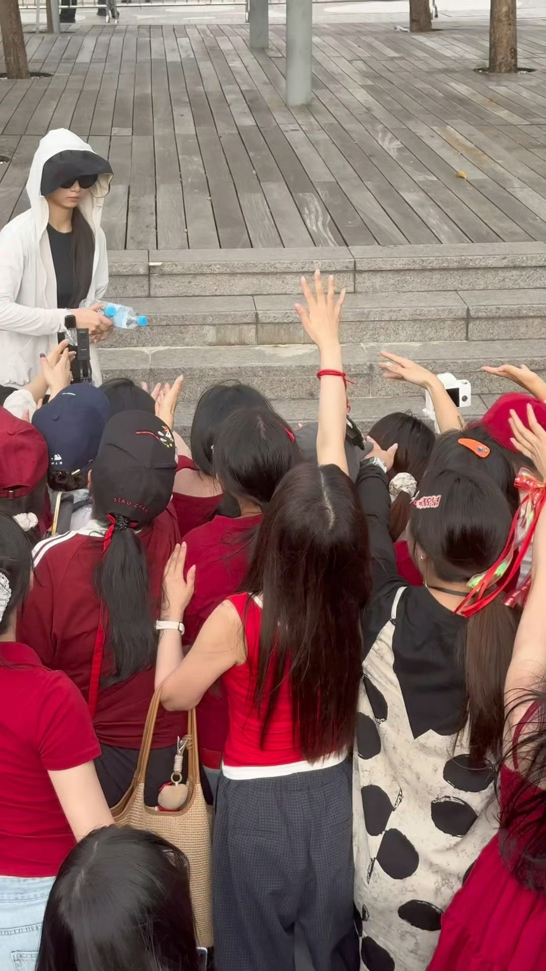是的，纯炫耀日常见肖战