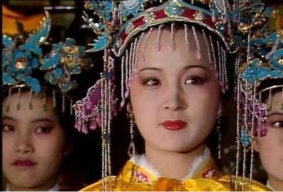 贾元春孕中被赐死，他到底犯了哪些忌讳？贾元春十五岁就入宫，历经千闲才混出了个名堂