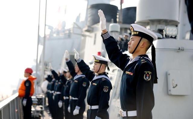 美国从悬赏抓捕委内瑞拉总统、扣下专机，到今年4月直接配合以色列炸毁伊朗核设施，每