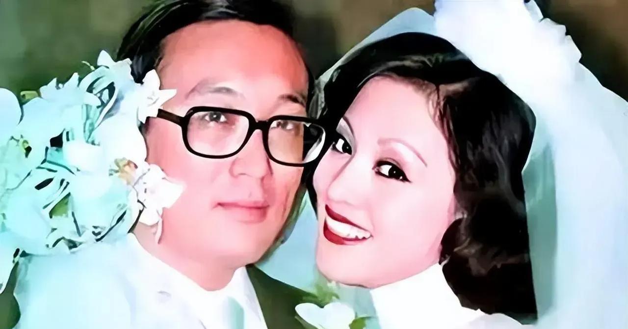 1995年，香港船王赵世光被情妇逼迫离婚，他随手甩给妻子一份协议书：咱们分开吧！