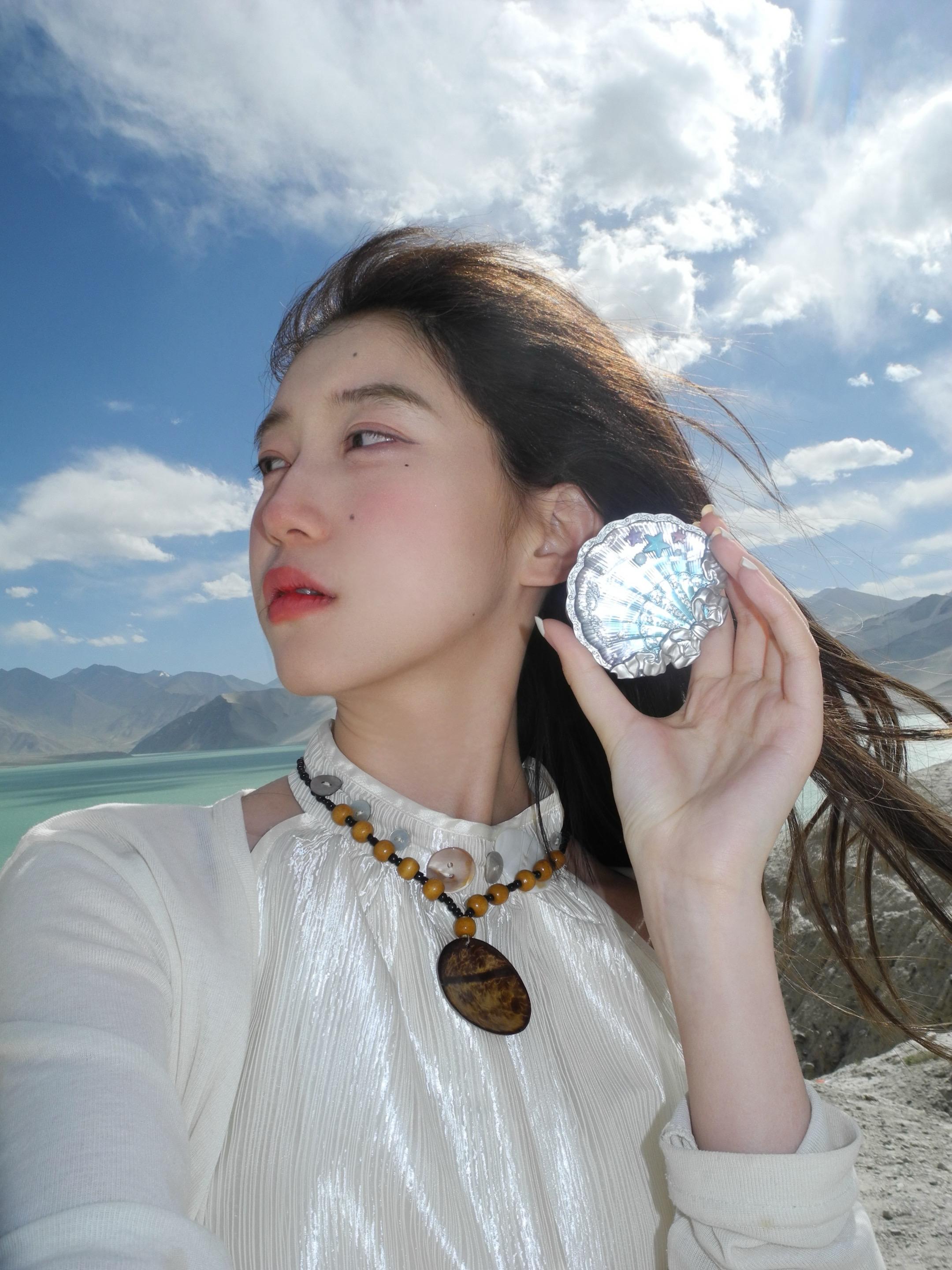 一直游到海水变蓝。生命力