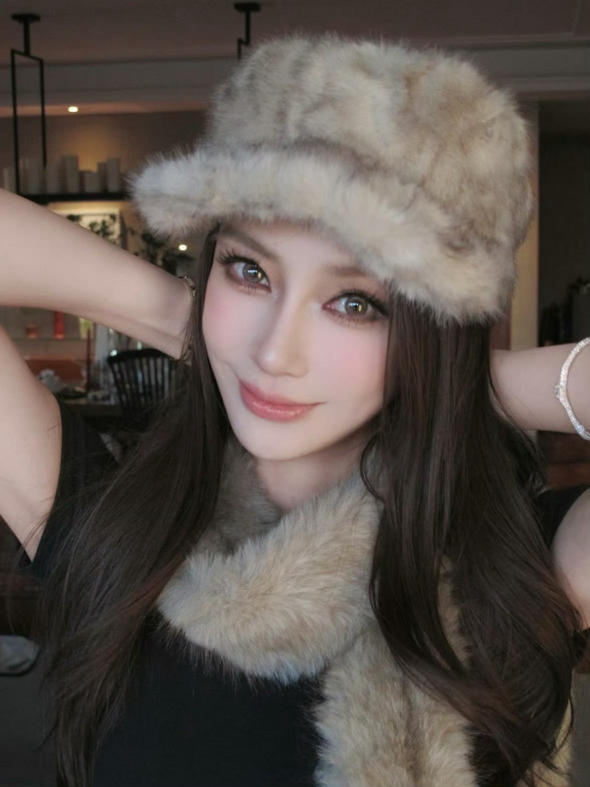 Angelababy参加上海网红聚会angelababy好像在找她早期香港时期