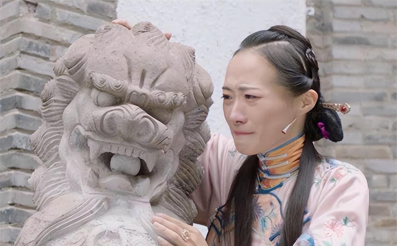 1905年，31岁的吴佩孚奉母命回家，与李家大户女圆房。新婚夜，吴佩孚掀开盖头，