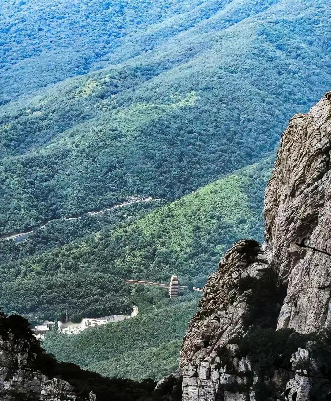 我就出轨了一次，丈夫就坚持要和我离，我承认是我的错，我也向他认错了，可他就是不原