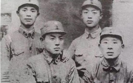 钟伟在新四军5师看不起人，不服从命令？转入3师是个人行为？“1940年7月下旬