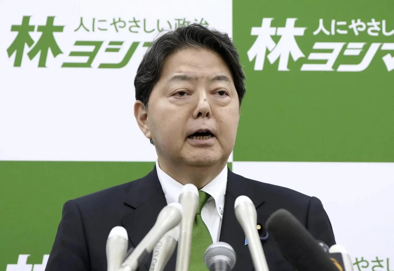 日本内阁官方长官表示，日本已经完全脱离了军国主义东京时间2025年5月9日，日