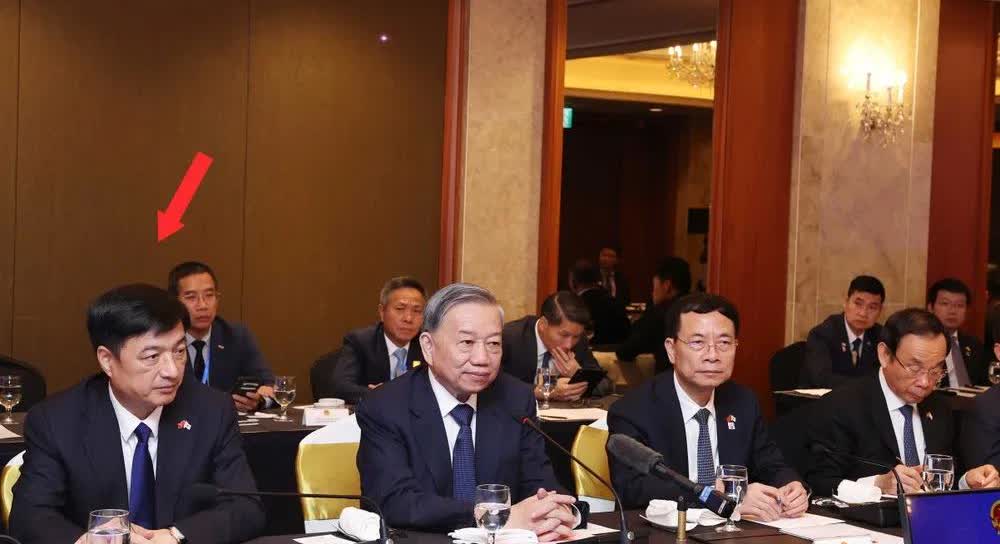 亲疏有别！阮维玉陪同苏林出席越南-韩国科技座谈会，显得有点格格不入。实际上，阮维